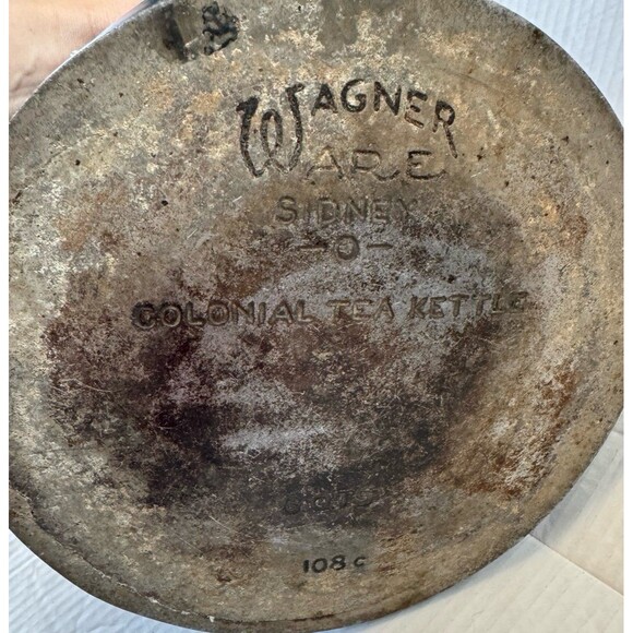 Vintage Black Wagner Ware Colonial Tea Kettle Cast Aluminum Wood Handle Sidney O - Picture 8 of 9